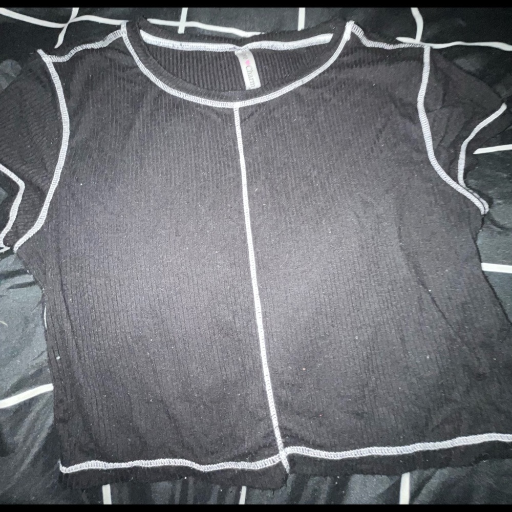 Black And White Outlined Cropped Tee